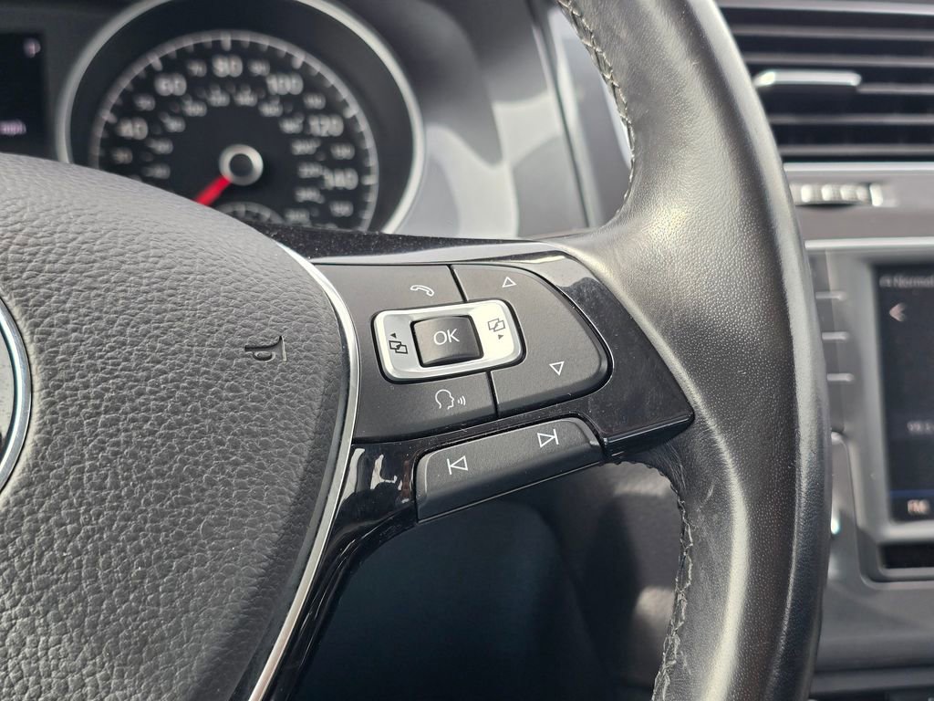 Used 2017 Volkswagen Golf Alltrack SEL image 32