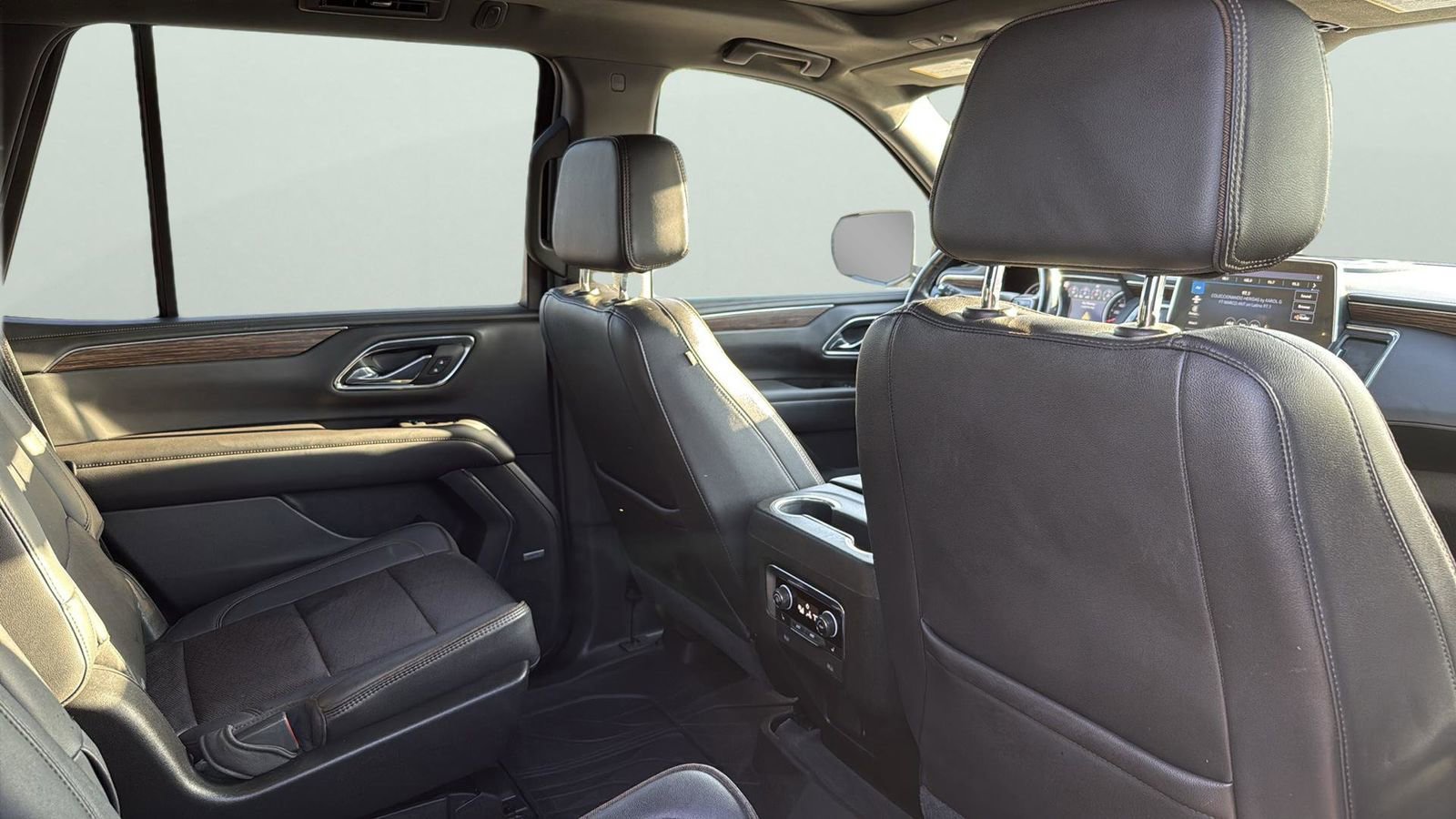 Used 2021 Chevrolet Tahoe High Country w/ Premium Package image 29