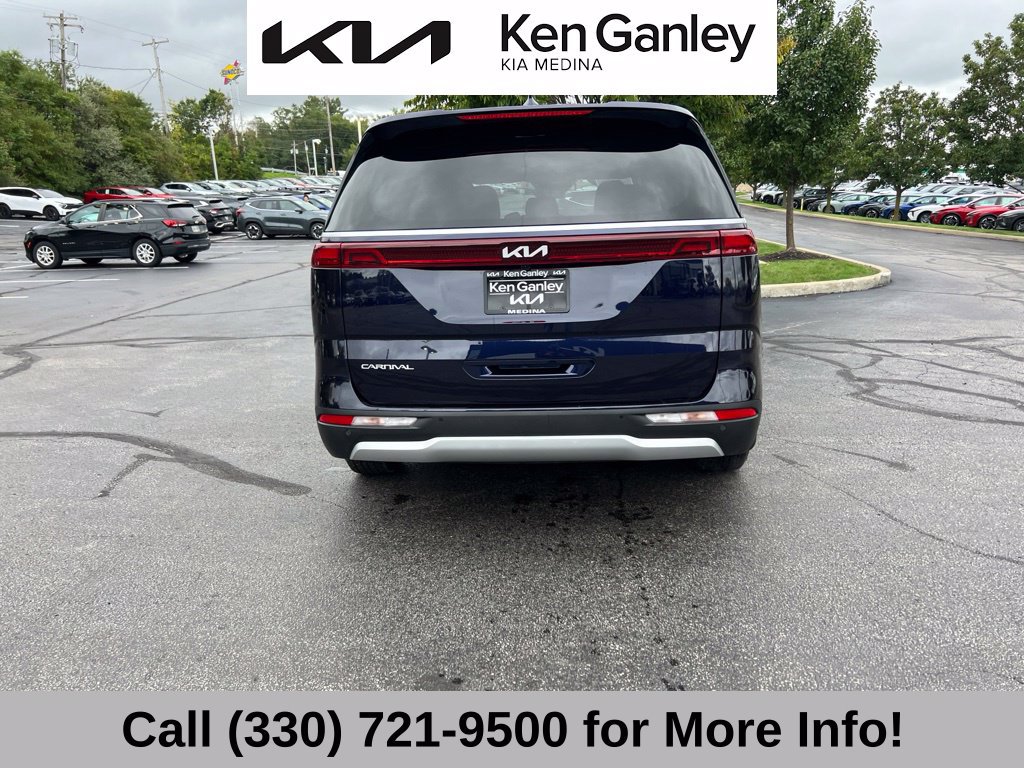 Certified 2024 Kia Carnival LX FWD image 12