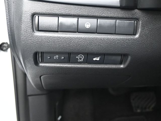 Used 2025 Nissan Rogue SV FWD image 21