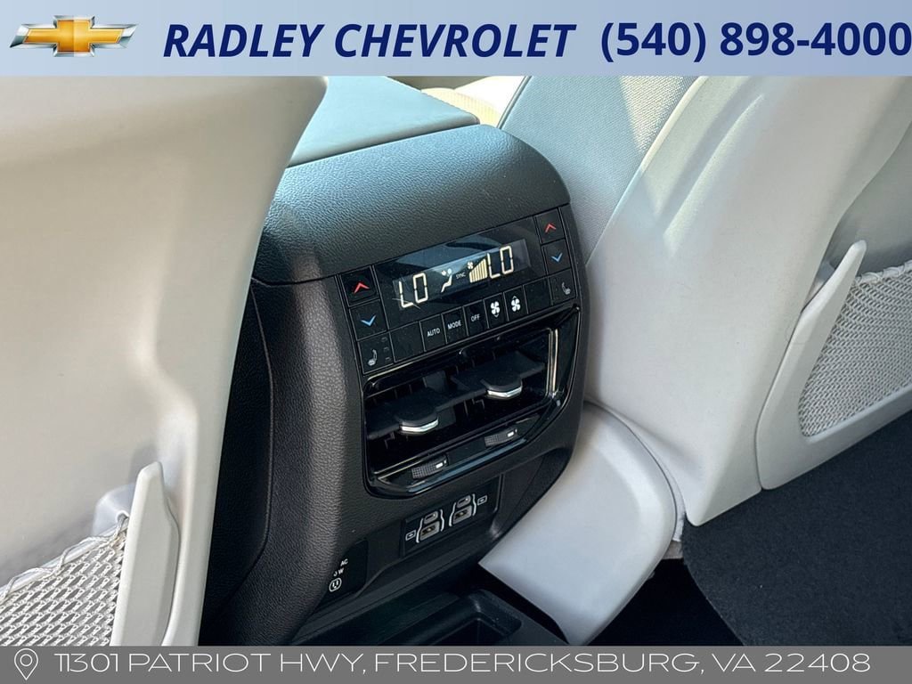 Used 2022 Jeep Grand Cherokee L Overland w/ Luxury Tech Group IV AWD/4WD image 13