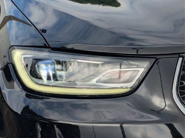 Used 2024 Chrysler Pacifica Touring-L FWD image 9