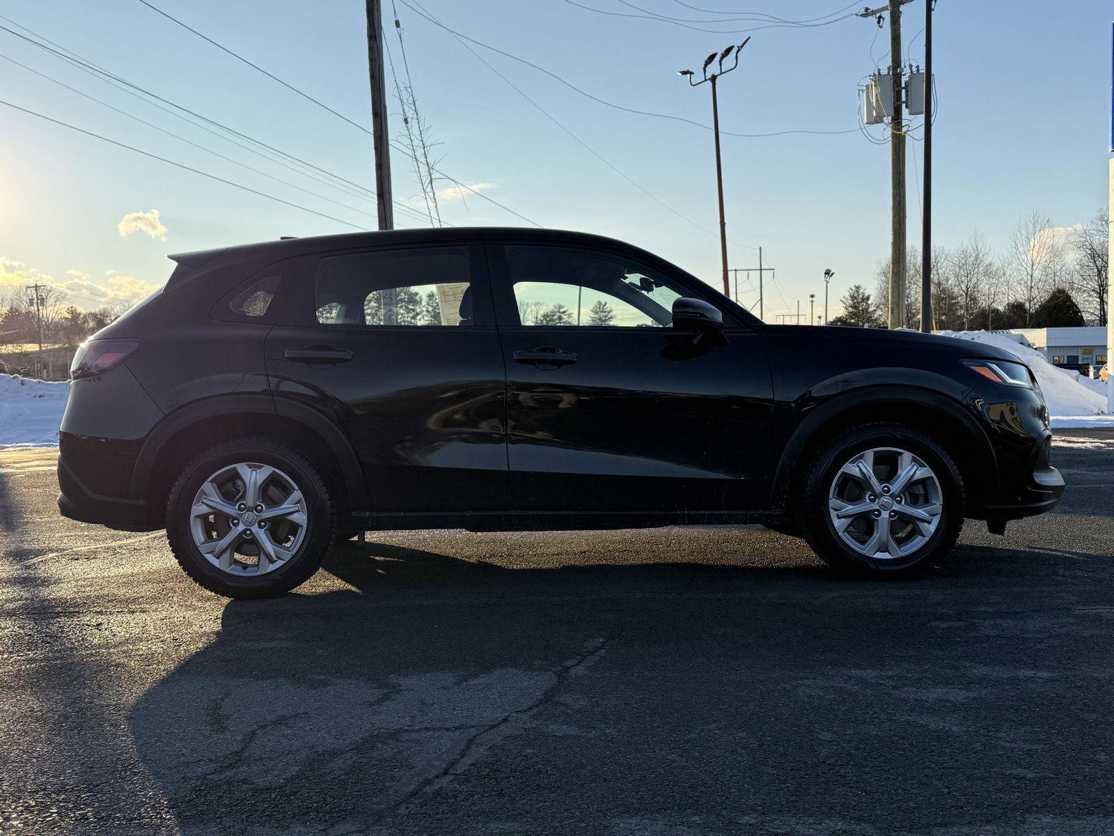 Used 2023 Honda HR-V LX image 4