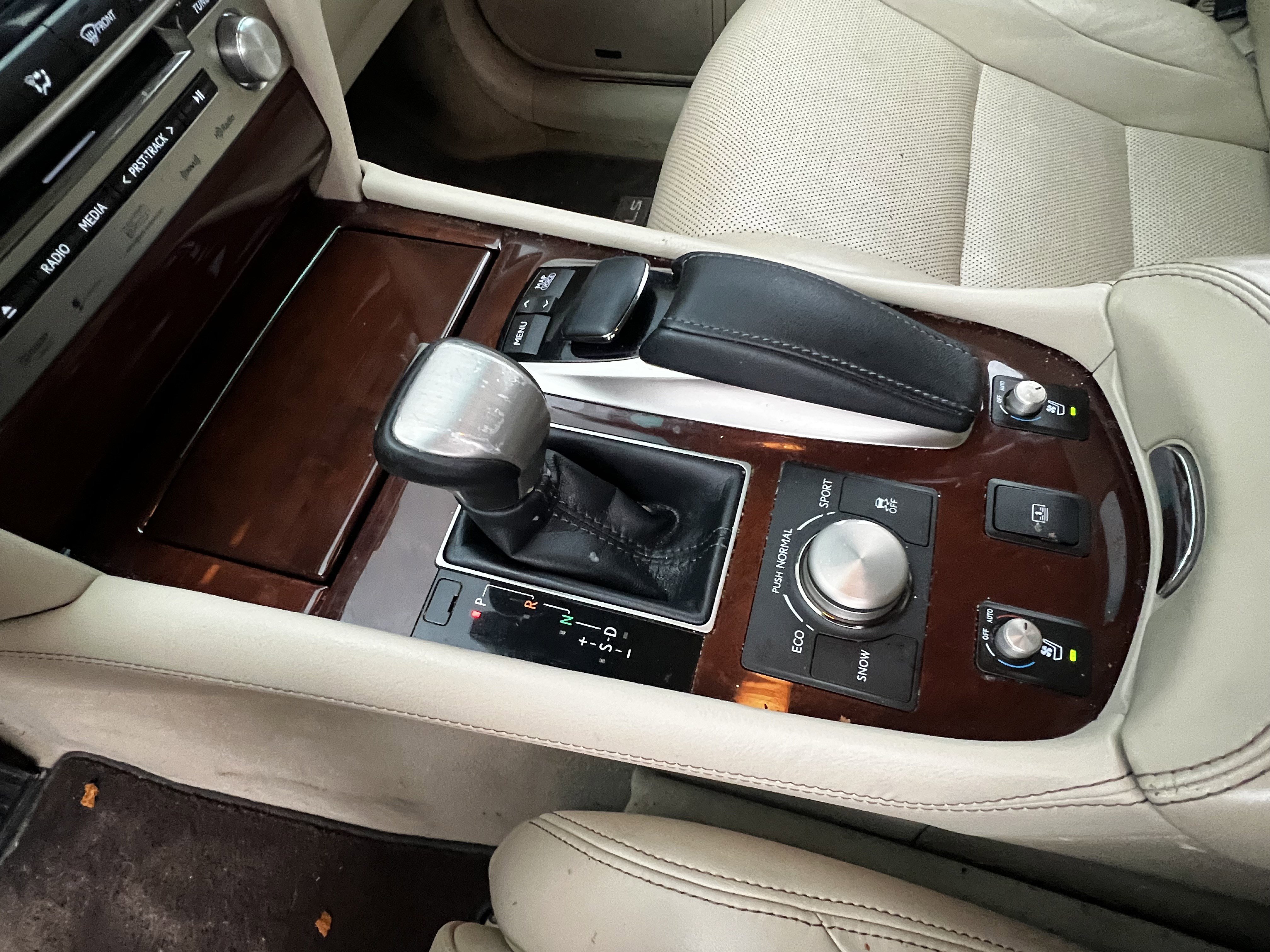 Used 2013 Lexus LS 460 L w/ Preferred Accessory Package RWD image 28