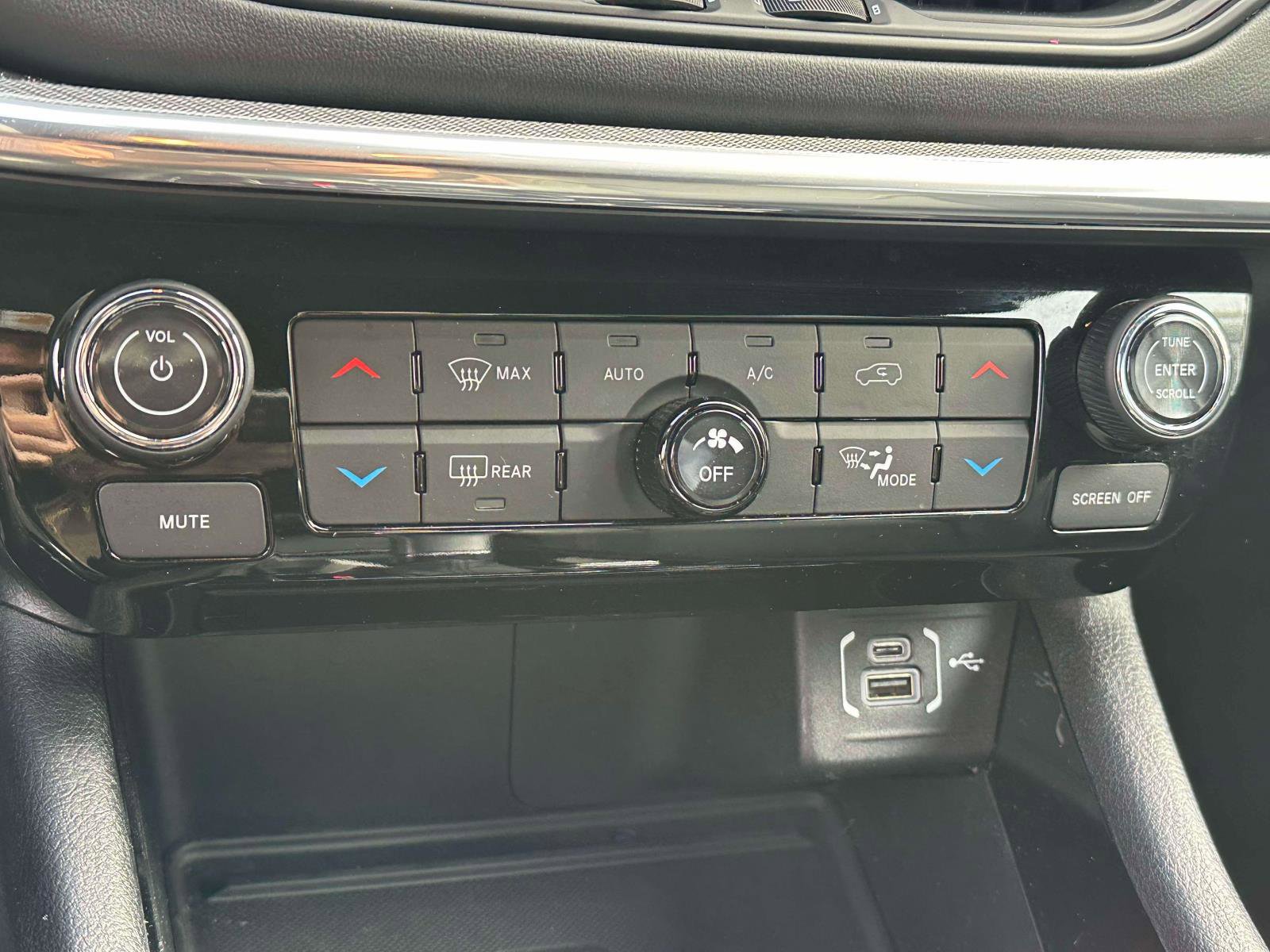 Used 2023 Jeep Compass High Altitude w/ Driver Assist Group I image 27