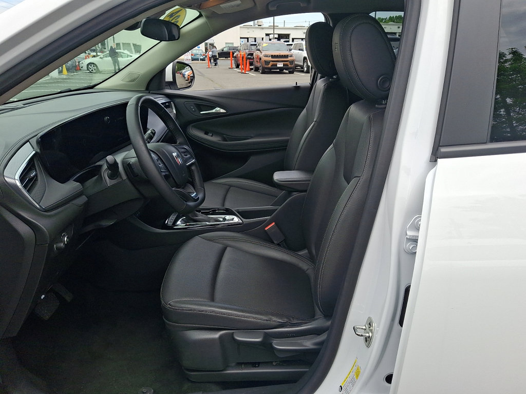Used 2024 Buick Encore GX Sport Touring AWD/4WD image 27