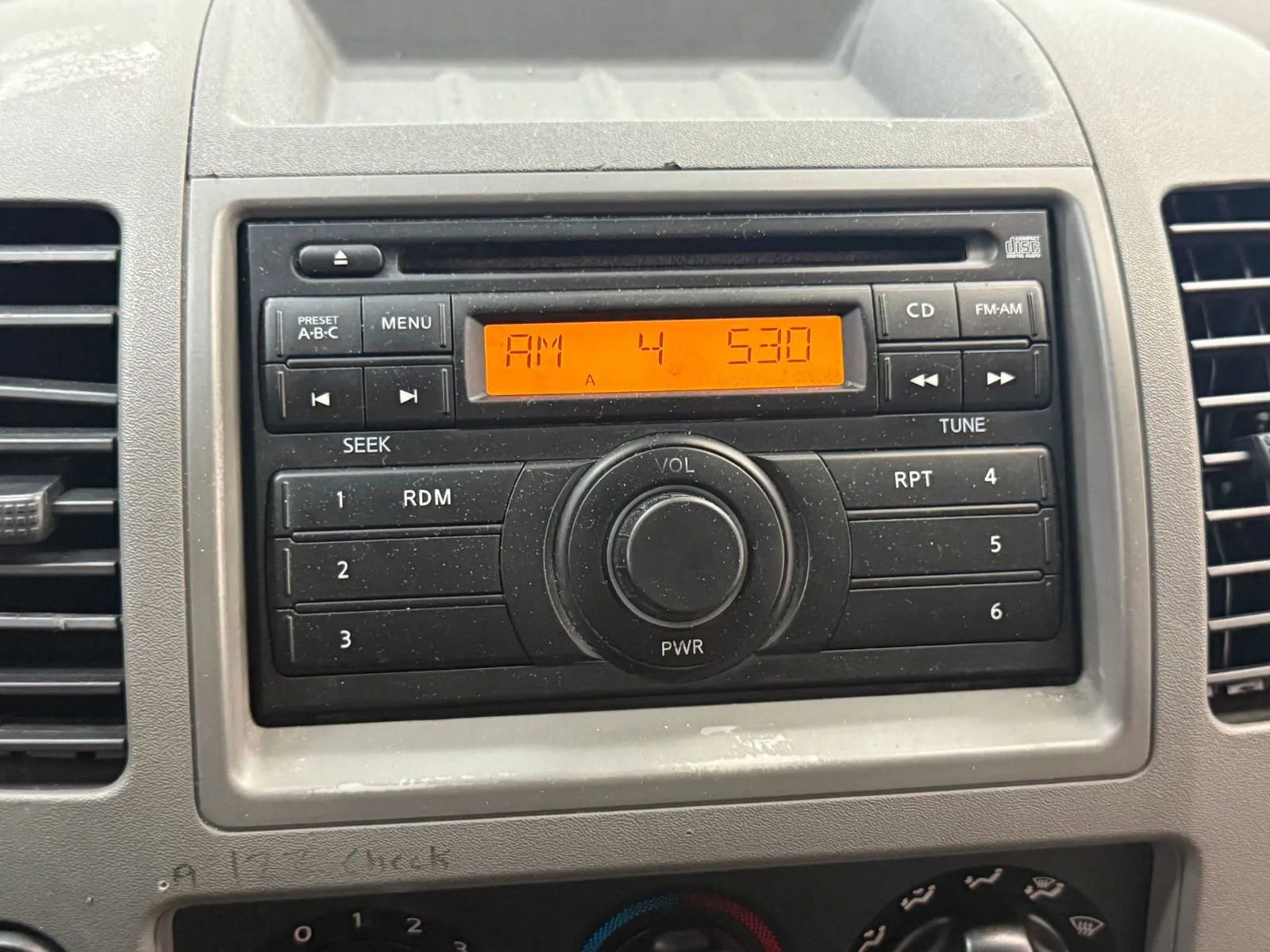 Used 2013 Nissan Frontier S image 23