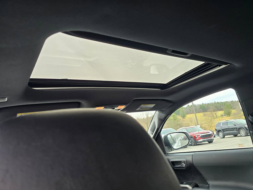 Used 2021 Toyota Tacoma TRD Off-Road w/ TRD Premium Off Road Package image 11