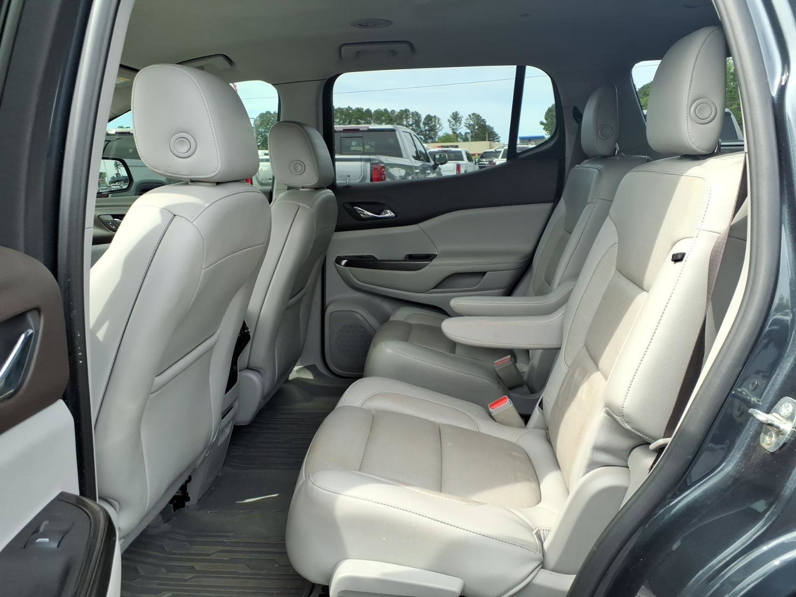 Used 2019 GMC Acadia SLT w/ LPO, Floor Liner Package image 22