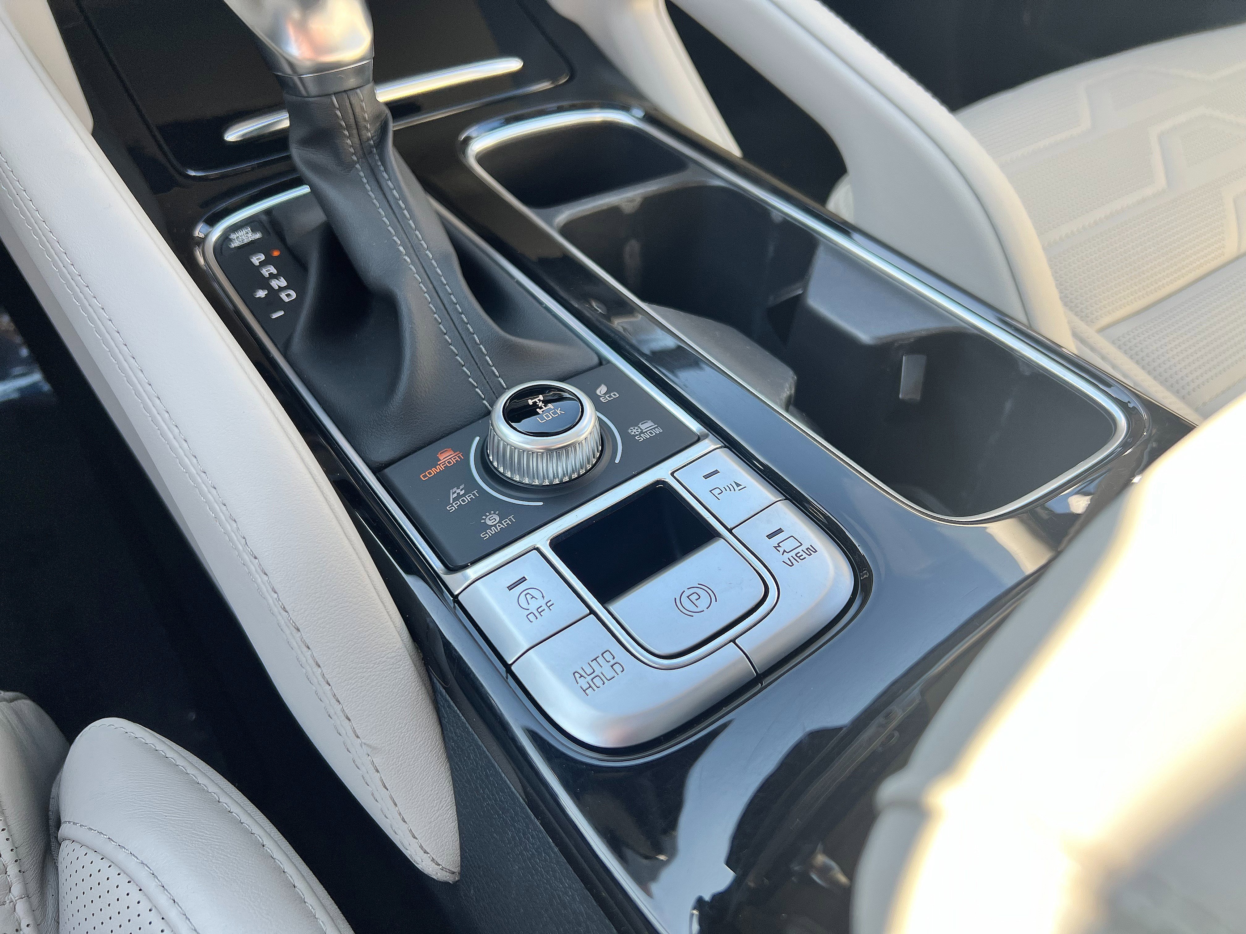 Used 2020 Kia Telluride SX w/ SX Prestige Package image 21