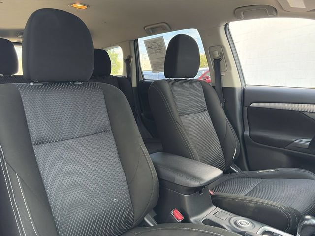 Used 2016 Mitsubishi Outlander ES AWD/4WD image 33