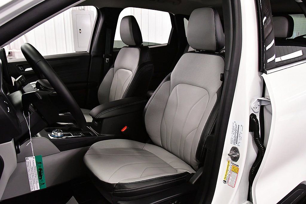 New 2025 Ford Escape SE w/ PHEV Premium Package image 28