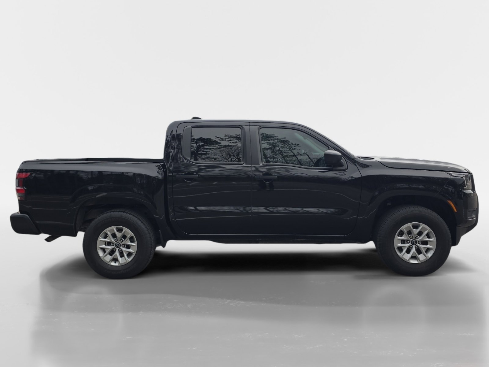 Used 2025 Nissan Frontier S image 6