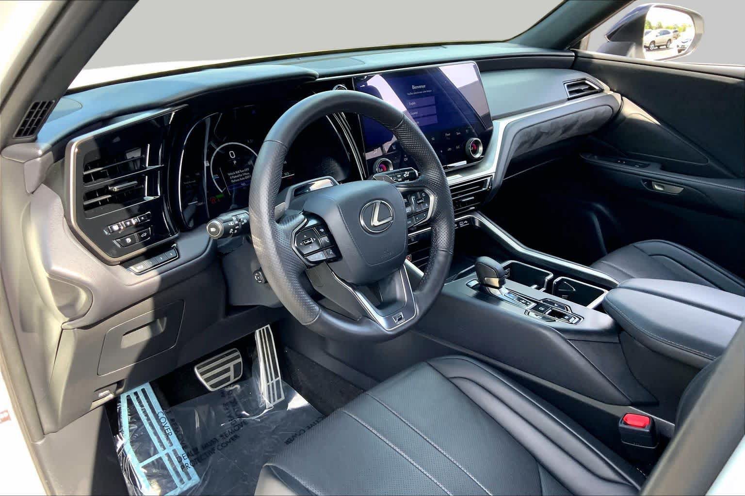 Certified 2025 Lexus TX 500h AWD w/ Technology Package image 18