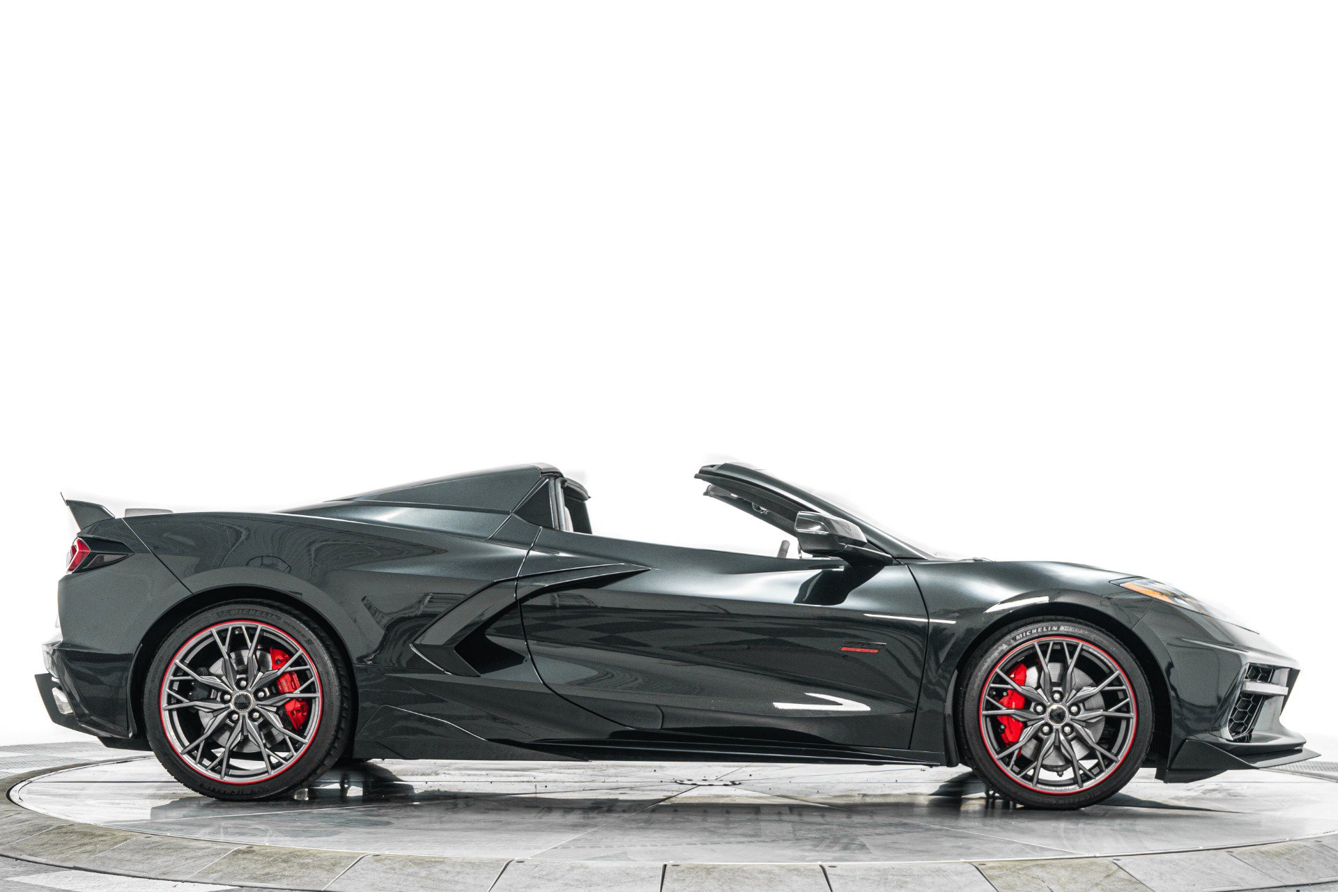 Used 2023 Chevrolet Corvette Stingray Premium Conv w/ Z51 Performance Package RWD image 47