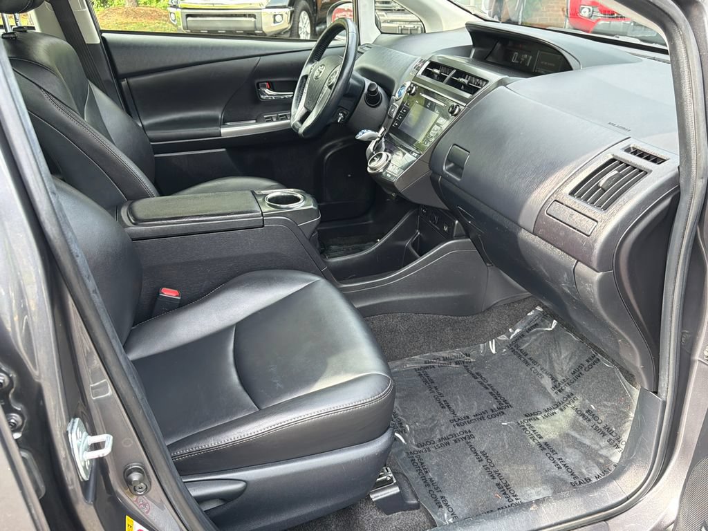 Used 2015 Toyota Prius V Five w/ Advanced Technology Package FWD image 8
