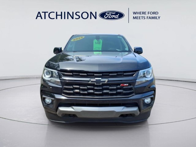 Used 2022 Chevrolet Colorado Z71 w/ Z71 Midnight Edition AWD/4WD image 2