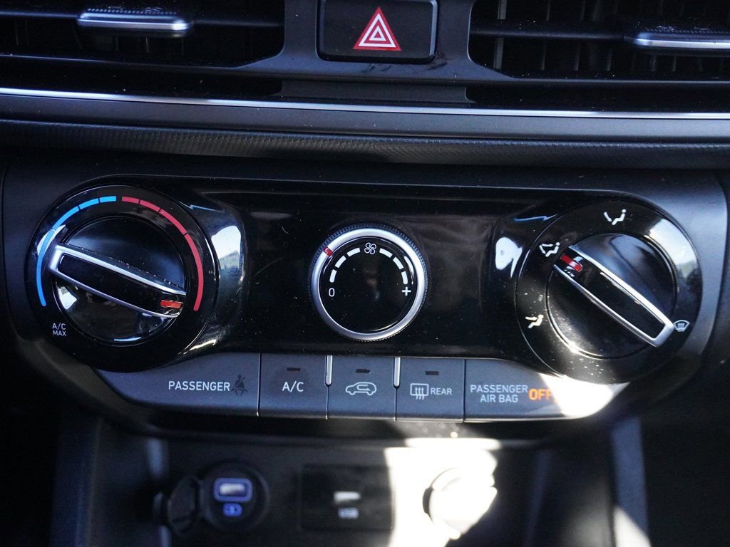 Used 2023 Hyundai Kona SE w/ Cargo Package image 43