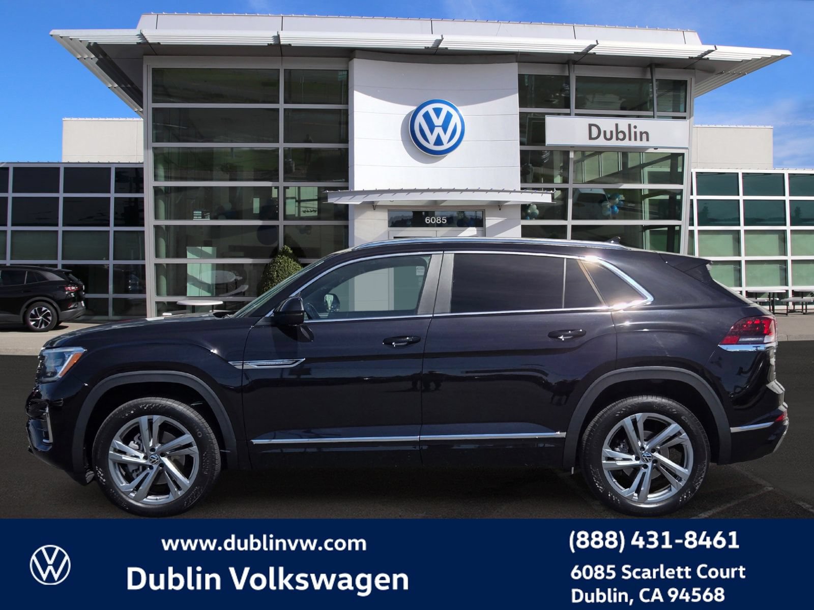 Certified 2024 Volkswagen Atlas Cross Sport SEL R-Line AWD/4WD image 7