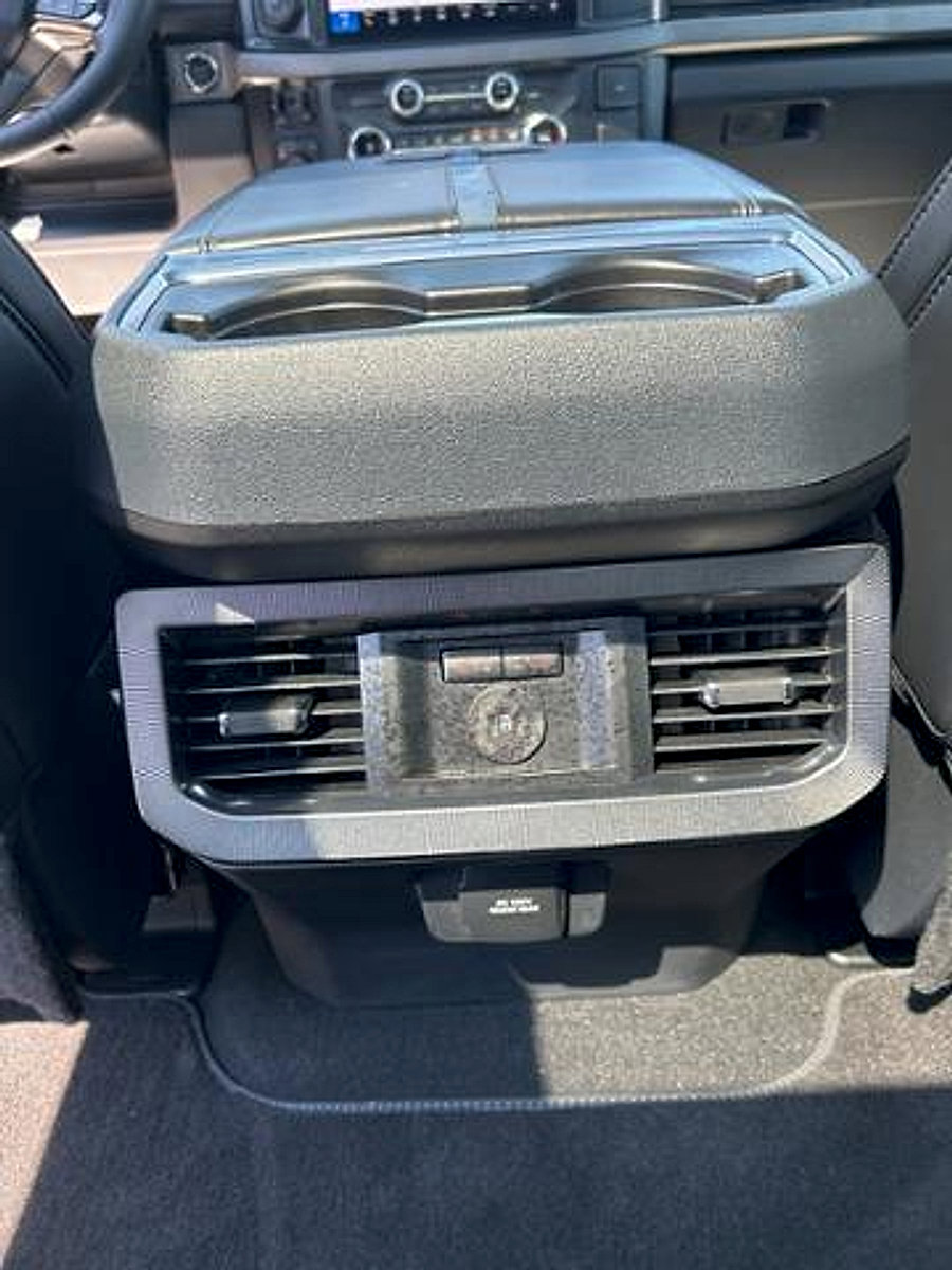 Used 2025 Ford F250 Platinum image 32