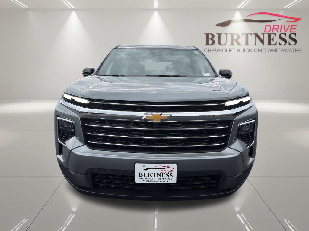 New 2027 Chevrolet Traverse LT w/ Sun and Wheel Package AWD/4WD image 3