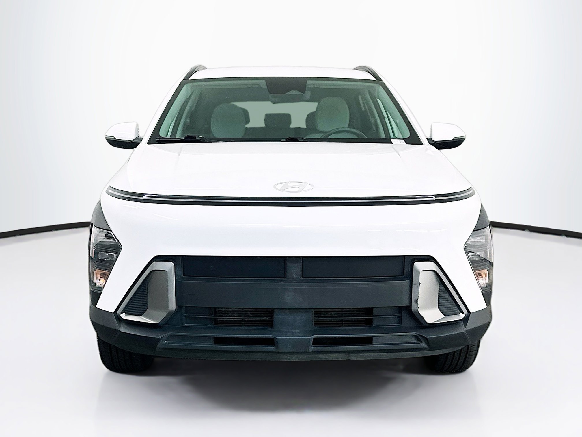Used 2025 Hyundai Kona SEL image 2