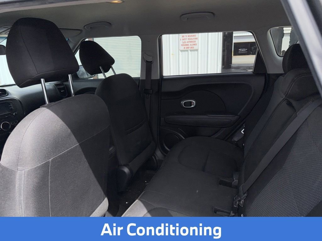 Used 2017 Kia Soul + FWD image 11