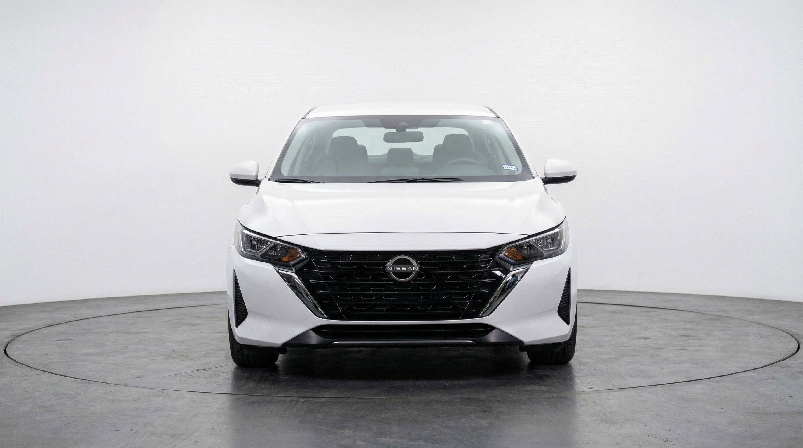 Used 2025 Nissan Sentra SV image 2