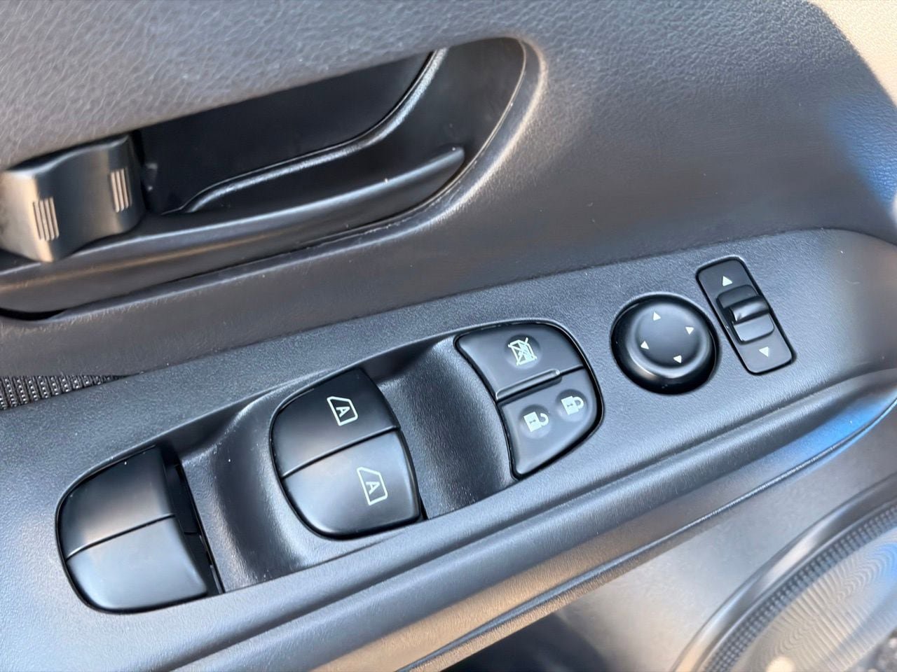 Certified 2021 Nissan Kicks S FWD image 20