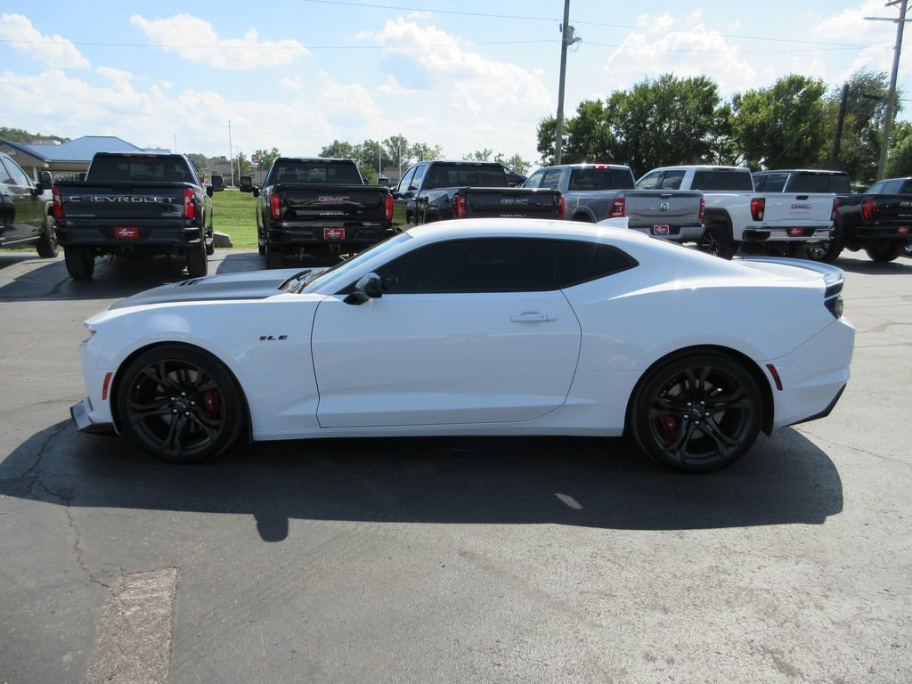 Used 2020 Chevrolet Camaro SS RWD image 8