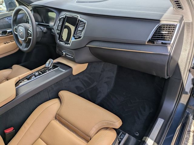 Used 2024 Volvo XC90 B6 Ultimate w/ Protection Package Premier image 19