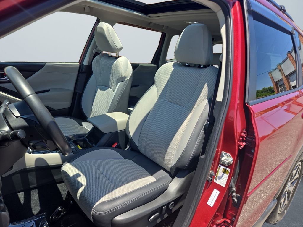 Used 2022 Subaru Forester Premium AWD/4WD image 9
