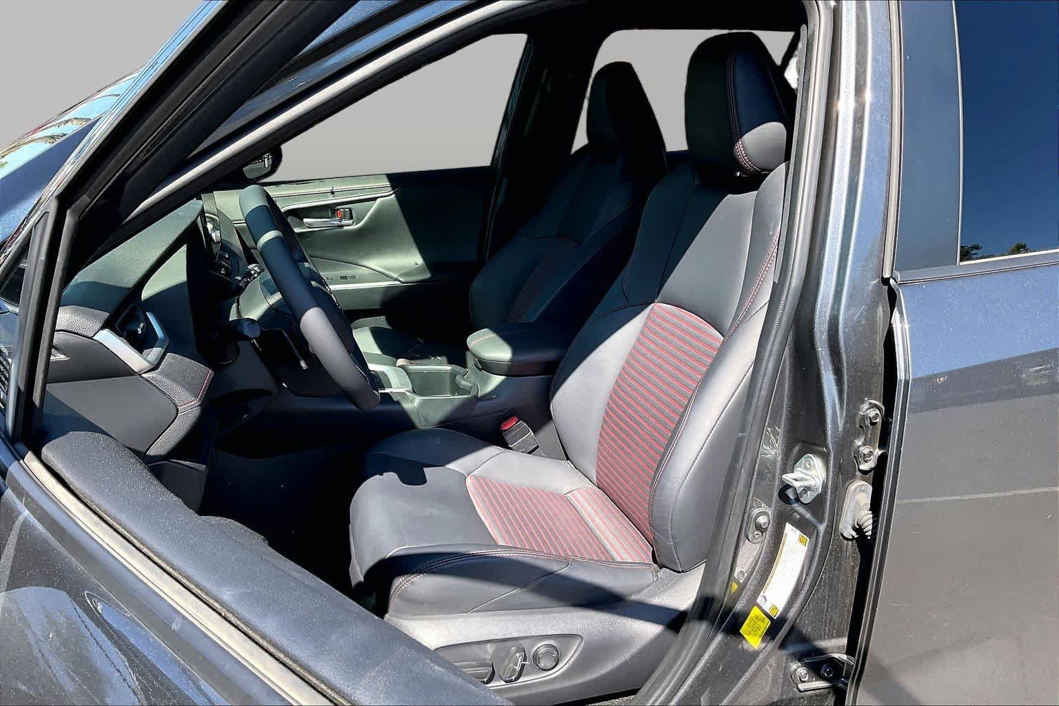 Used 2024 Toyota RAV4 XSE w/ Weather Package AWD/4WD image 7