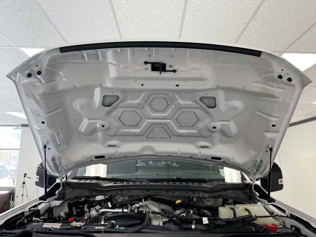 New 2026 Ford F350 4x4 Crew Cab Super Duty image 13