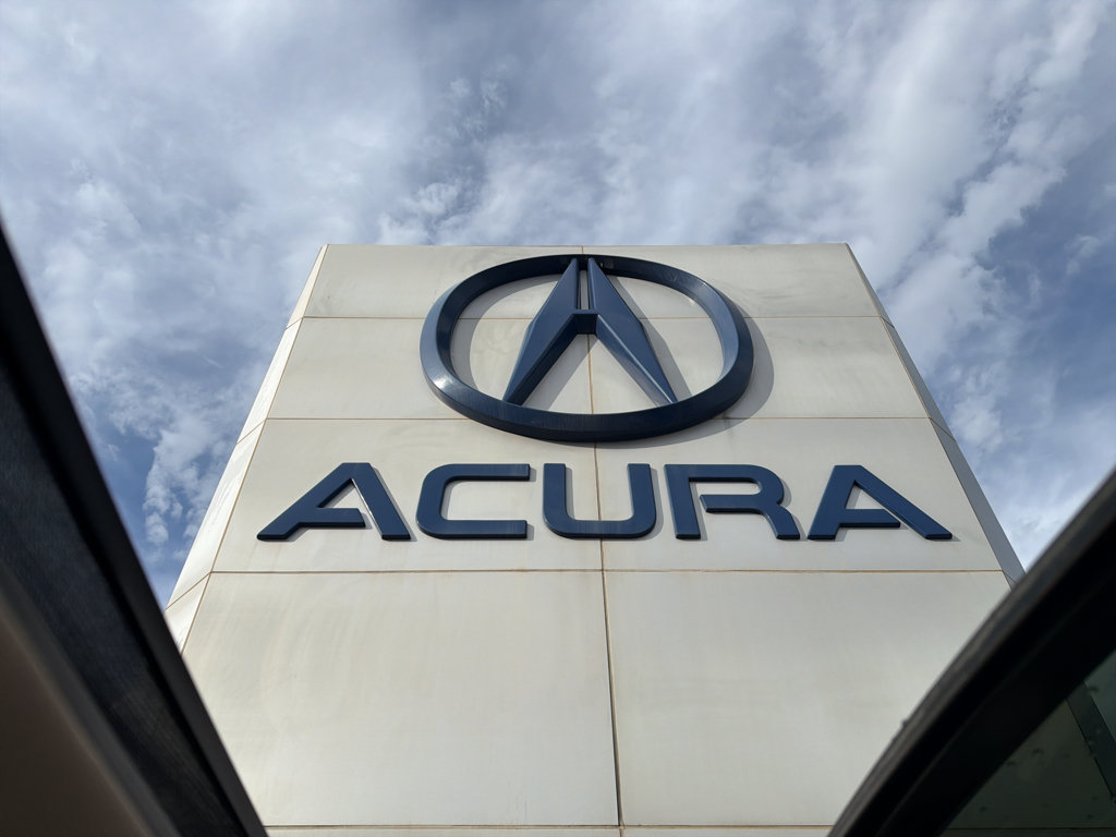 Certified 2024 Acura MDX w/ Technology Package AWD/4WD image 2