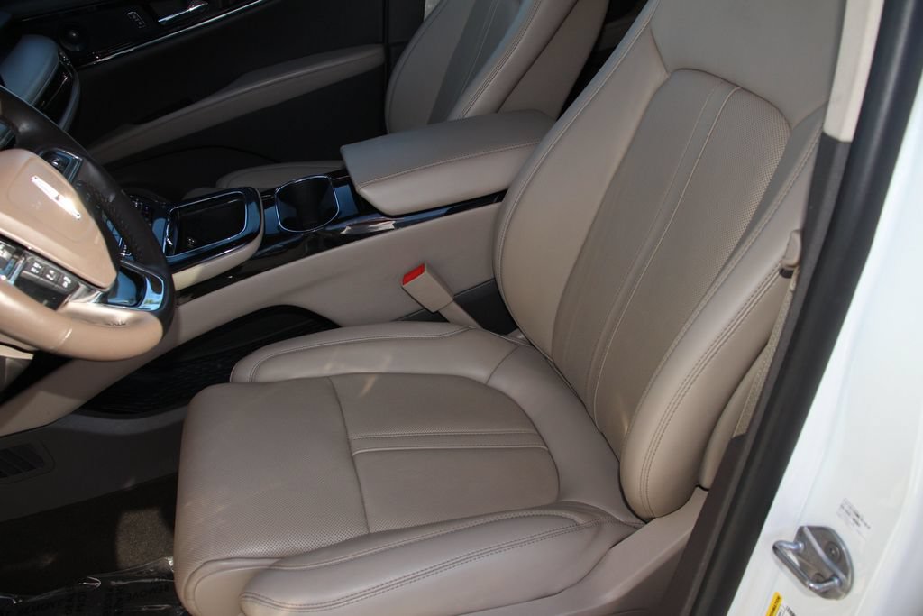 Certified 2022 Lincoln Nautilus Reserve w/ Equipment Group 201A AWD/4WD image 18
