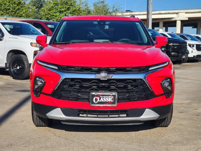 Used 2024 Chevrolet Blazer LT FWD image 2