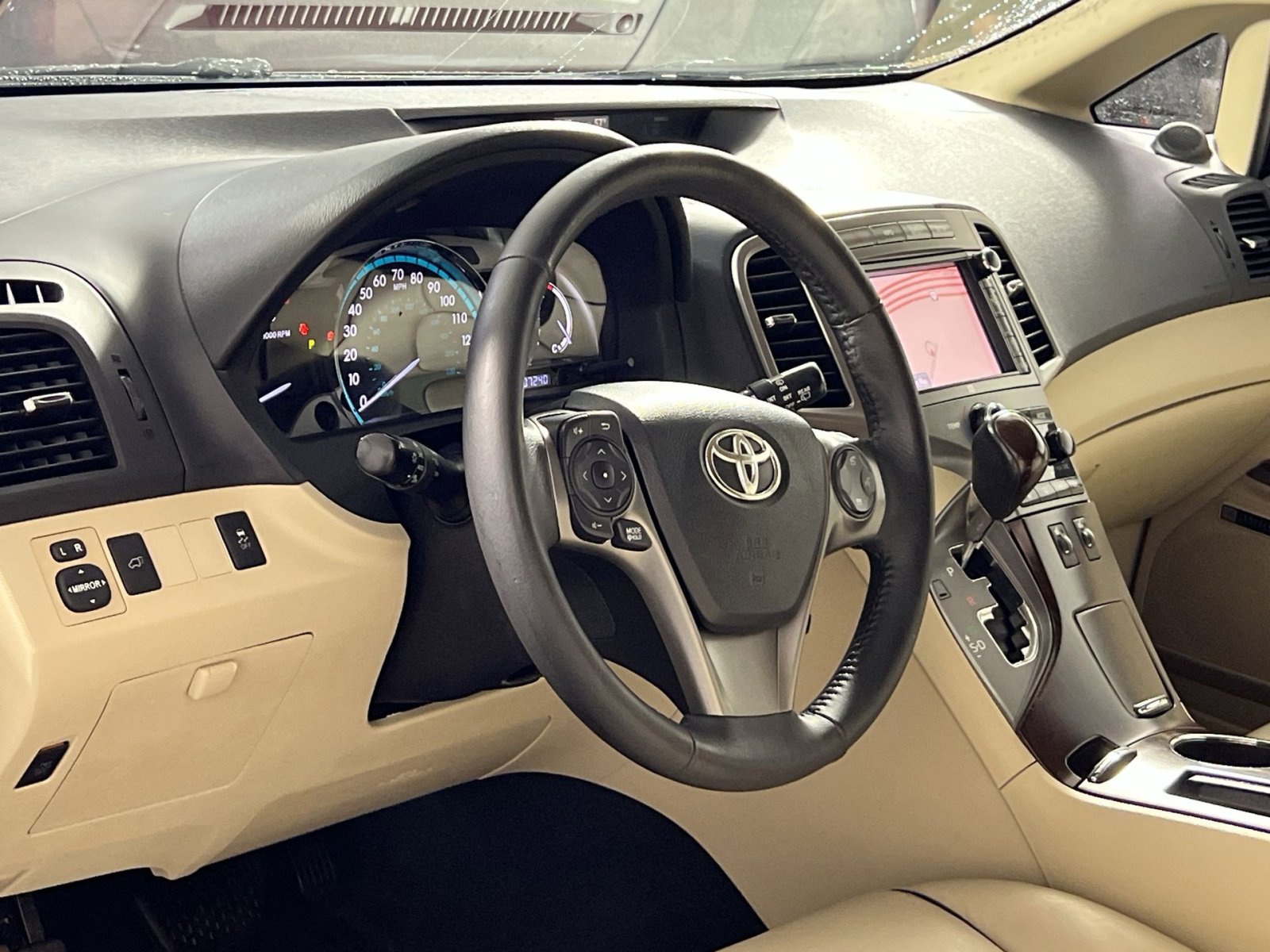 Used 2013 Toyota Venza Limited AWD/4WD image 17