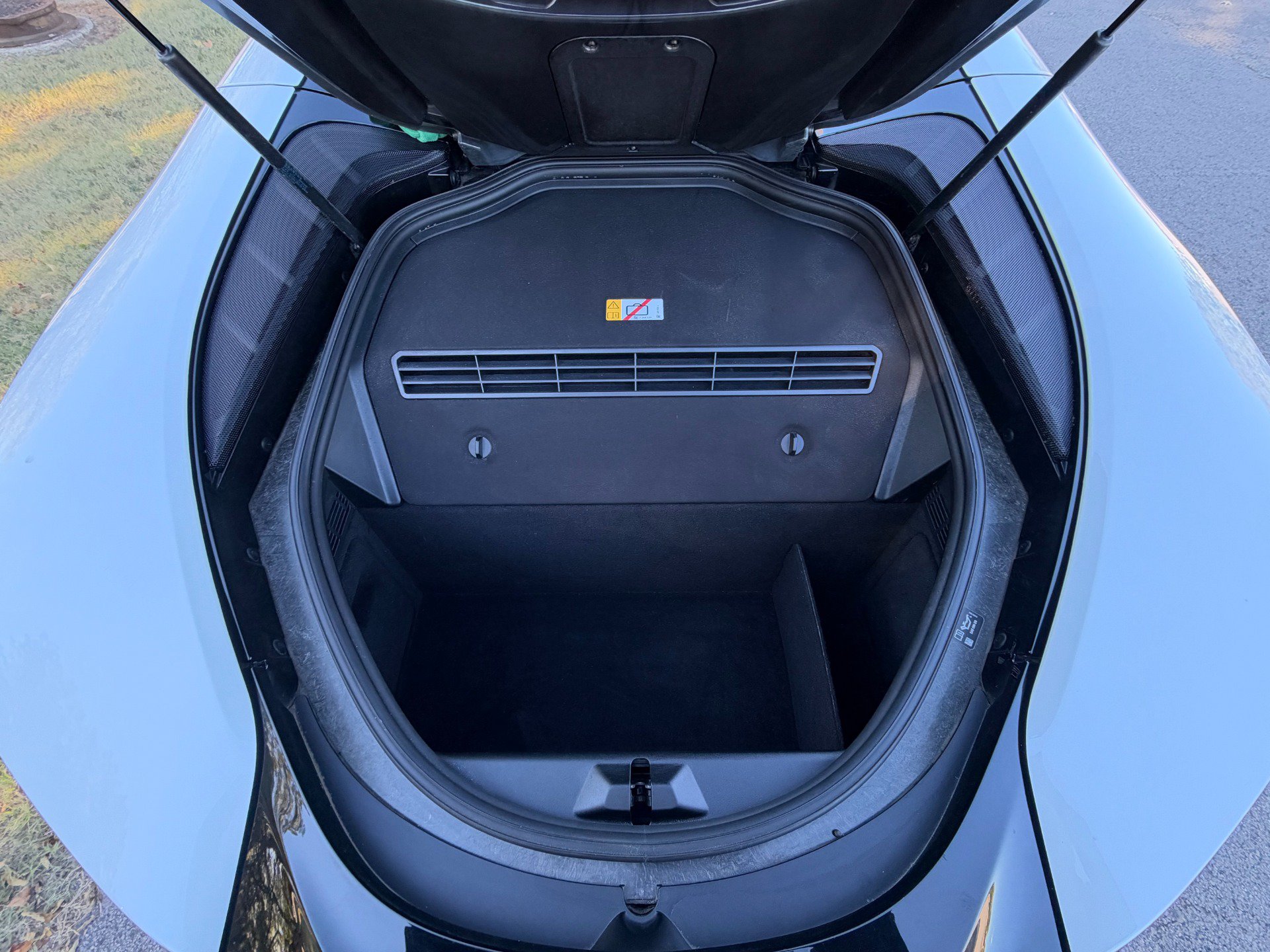 Used 2019 BMW i8 Roadster AWD/4WD image 42