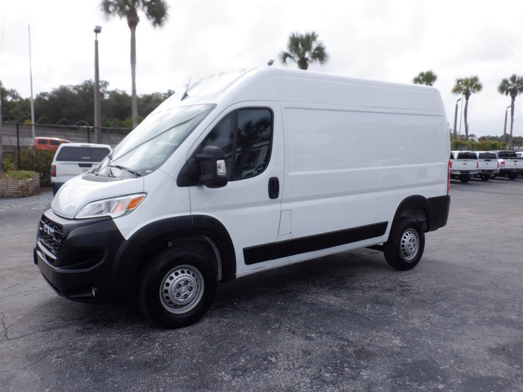 Used 2024 RAM ProMaster 1500 w/ Convenience Group image 2