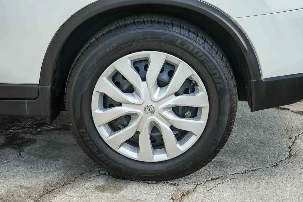 Used 2016 Nissan Rogue S FWD image 8