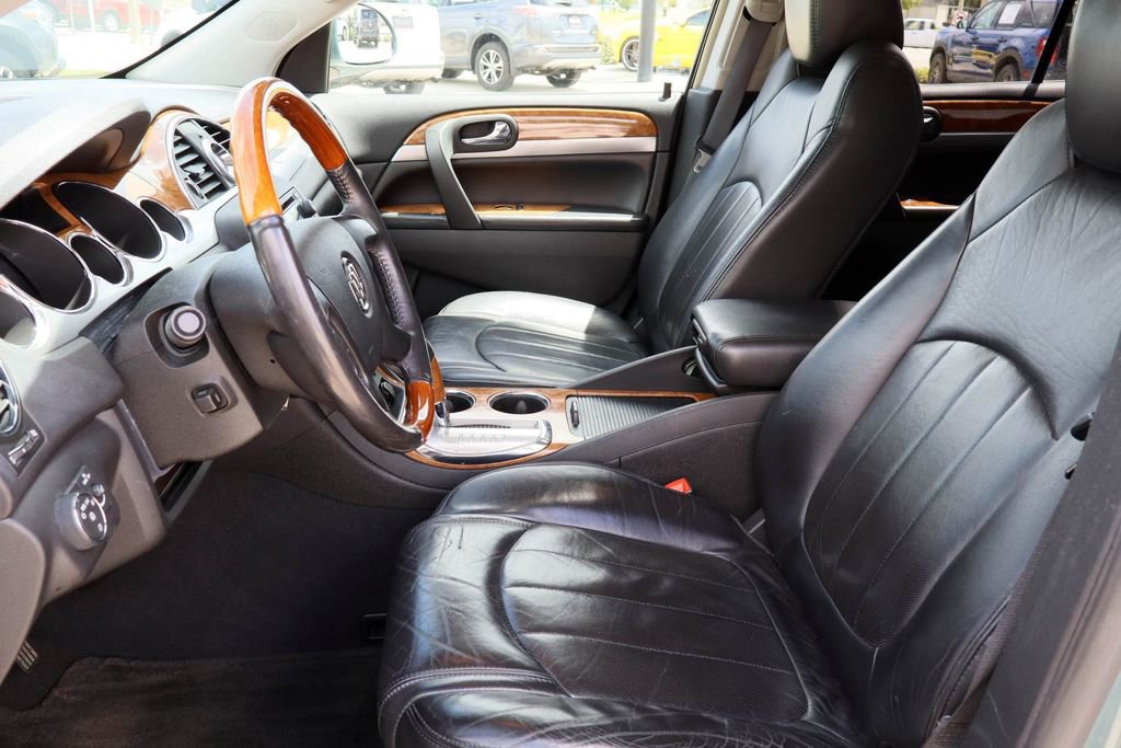 Used 2009 Buick Enclave CXL w/ Entertainment Package #2 image 18