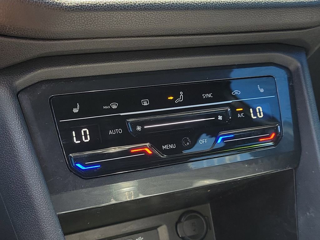 Used 2023 Volkswagen Tiguan SE R-Line FWD image 25