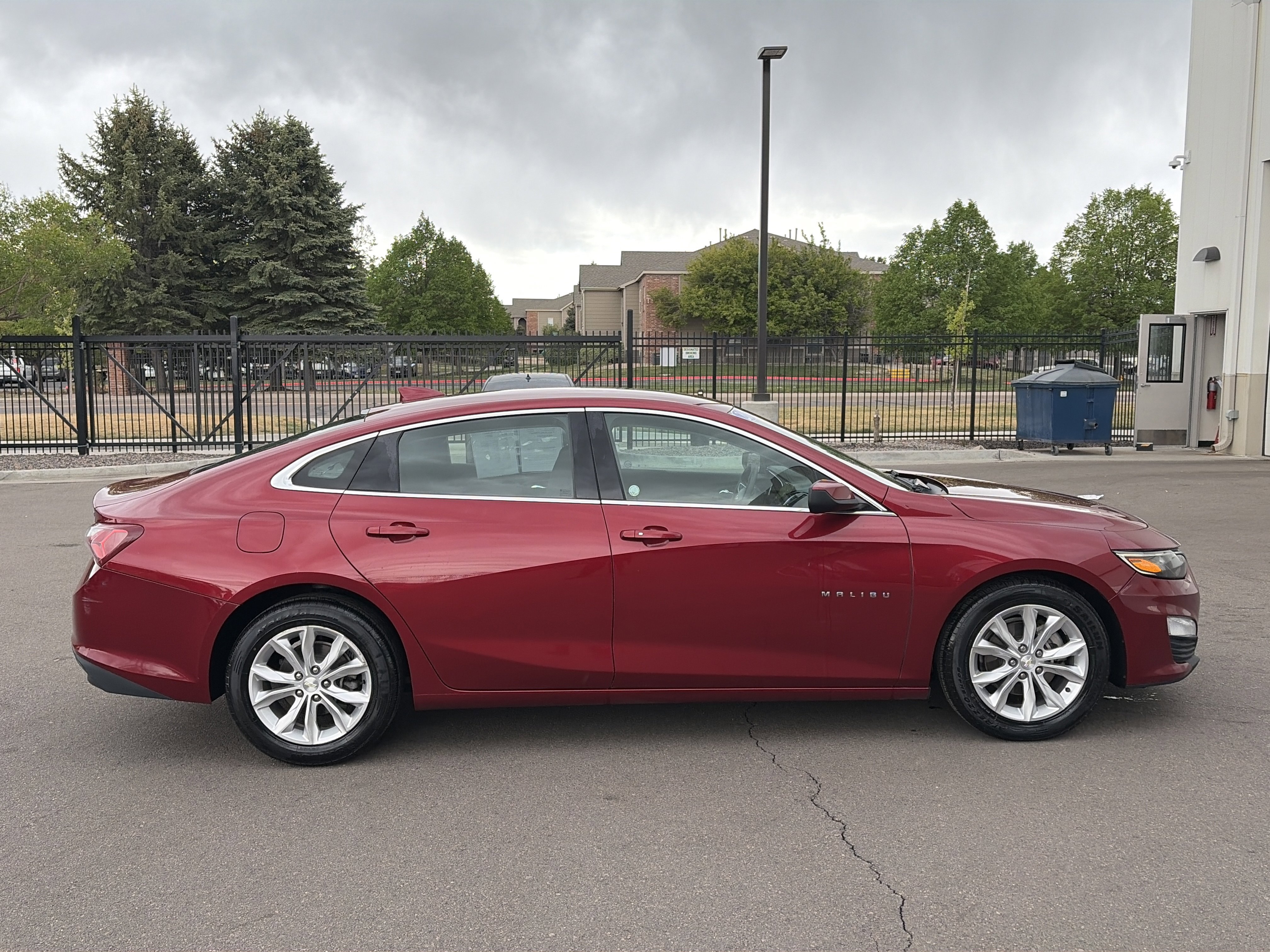 Used 2020 Chevrolet Malibu LT FWD image 4