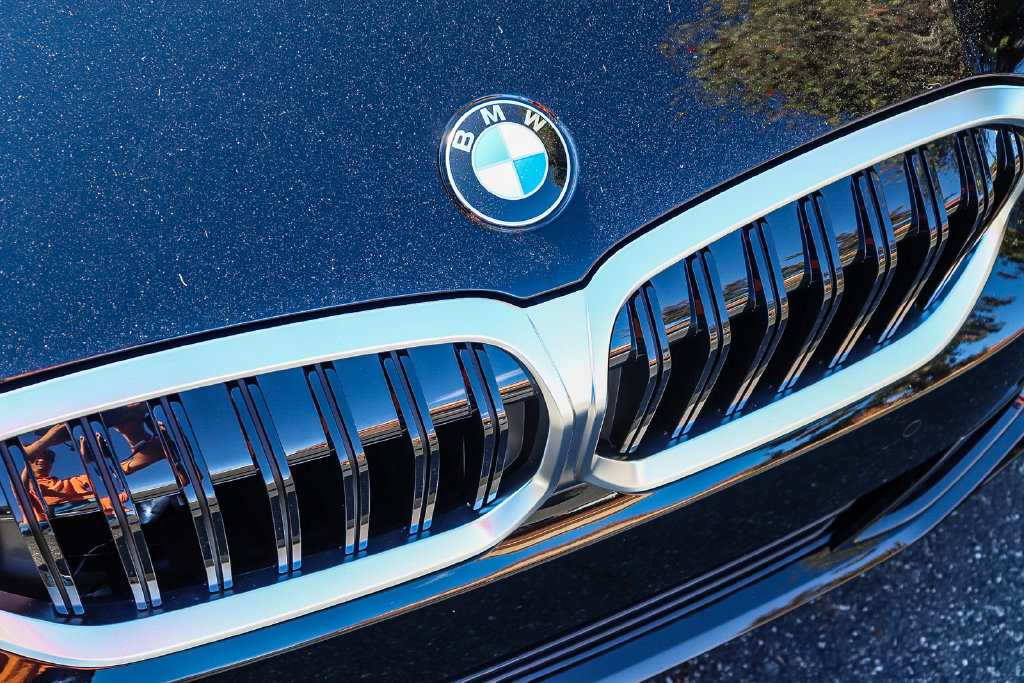 New 2026 BMW 330i Sedan w/ Convenience Package RWD image 11
