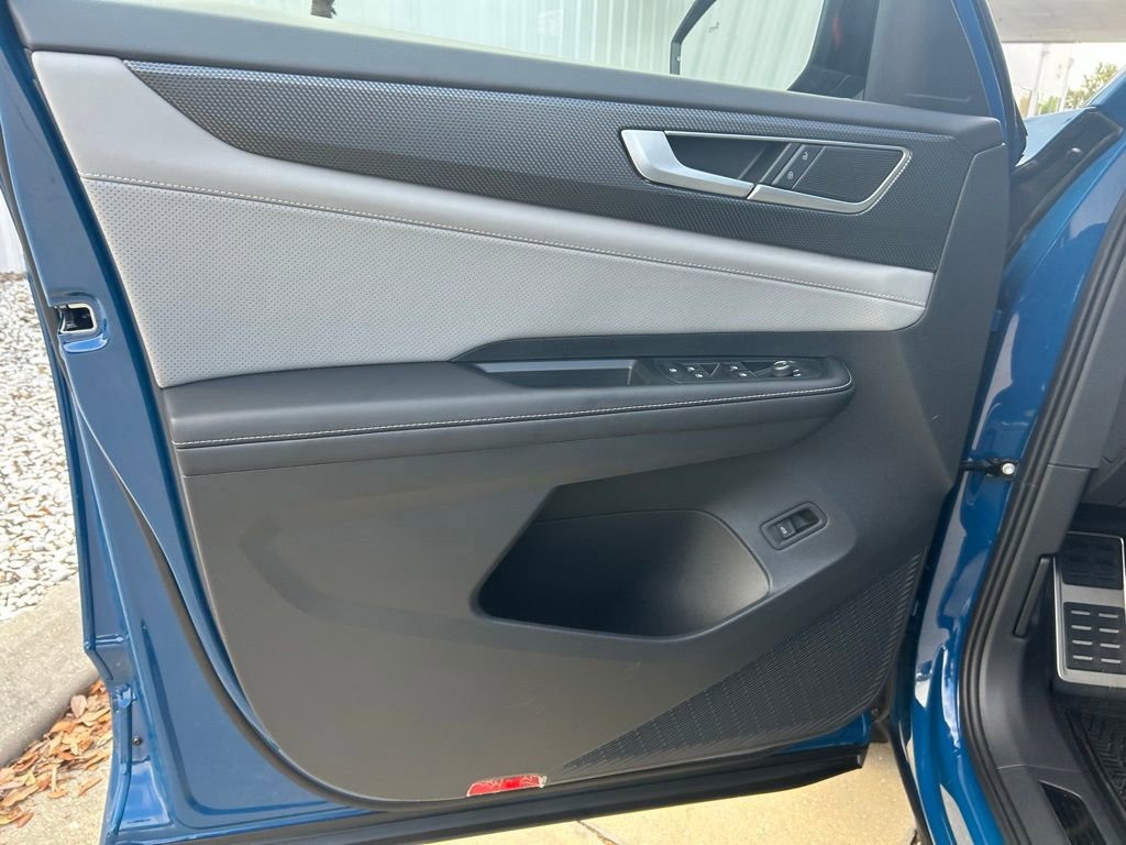 New 2026 Volkswagen Atlas Cross Sport SEL R-Line image 52