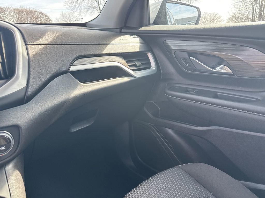 Certified 2024 GMC Terrain SLE w/ Driver Convenience Package image 29