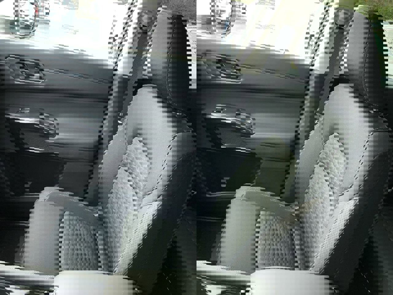 New 2025 Nissan Pathfinder SV image 32