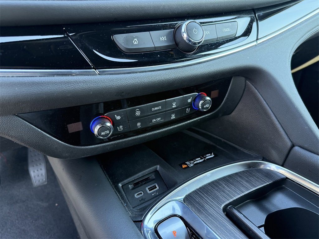 Used 2023 Buick Enclave Avenir w/ Avenir Technology Package image 19