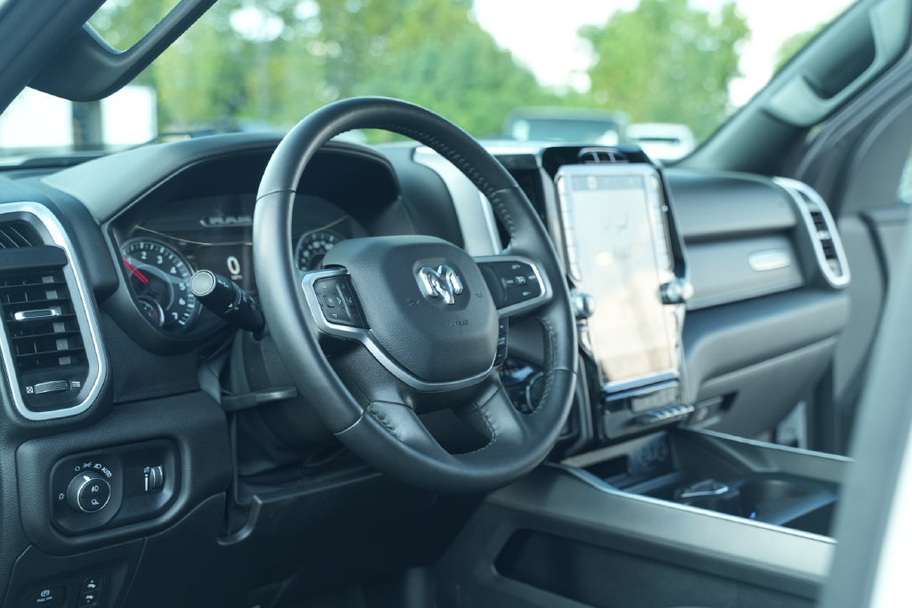 Used 2023 RAM 1500 Big Horn AWD/4WD image 25